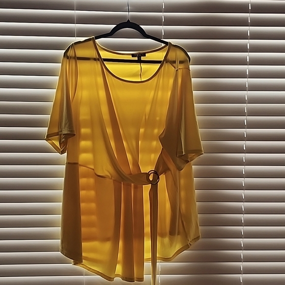 Plus size bright yellow blouse - Picture 2 of 5
